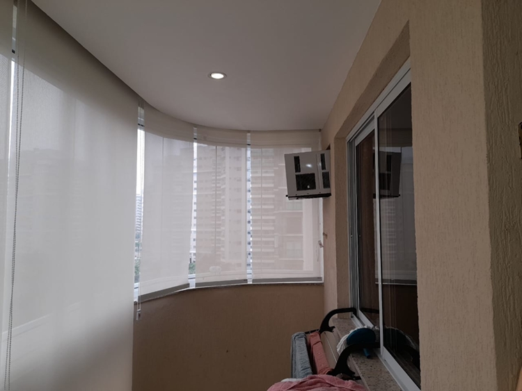 Persiana screen sob medida em varanda curva
